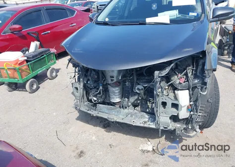 2017 Toyota Rav4 Xle z USA, uszkodzony, nr VIN JTMWFREVXHJ708196